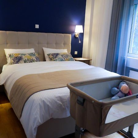 Garden Apartment Next To The Mall -Private Parking Афины Экстерьер фото