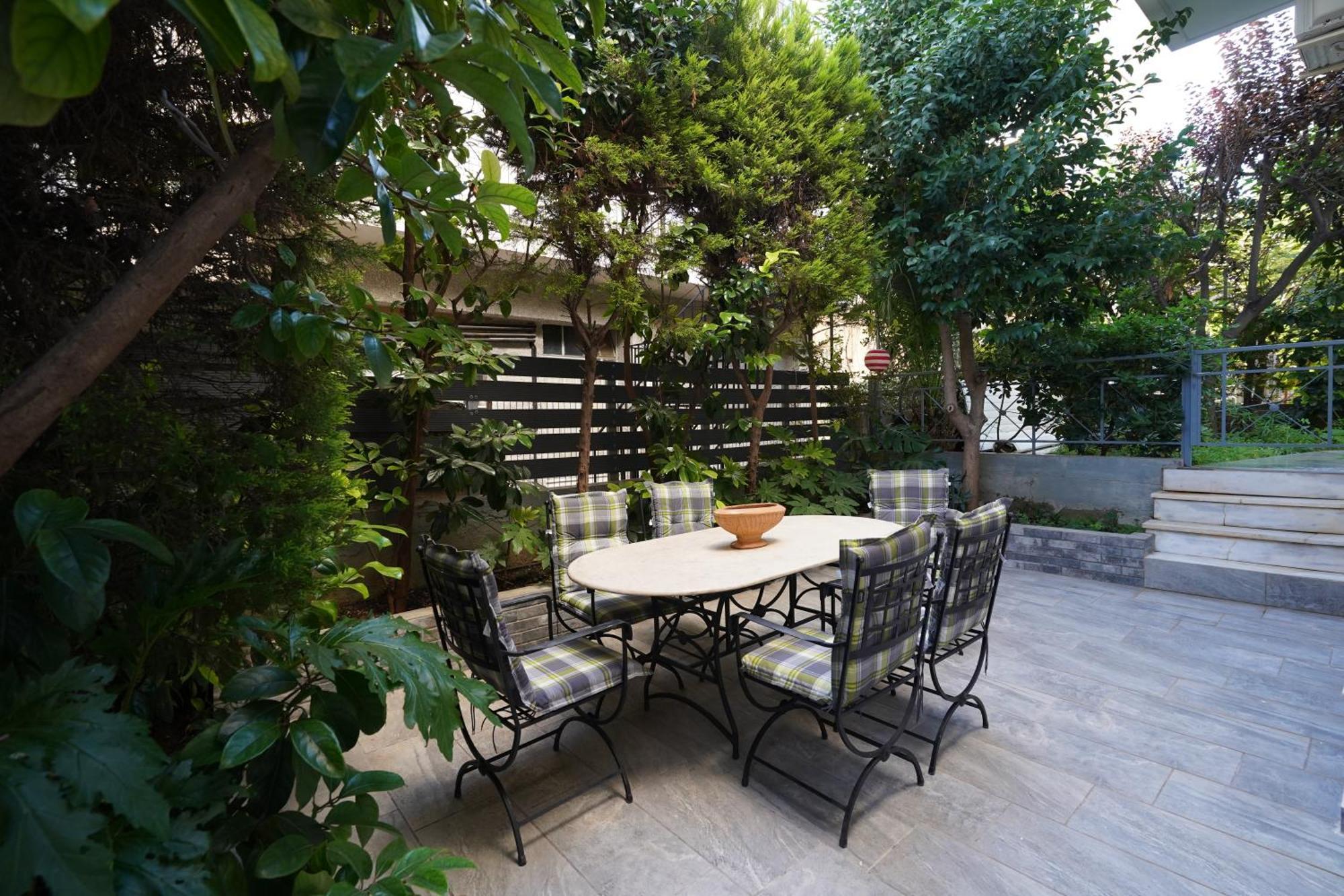 Garden Apartment Next To The Mall -Private Parking Афины Экстерьер фото