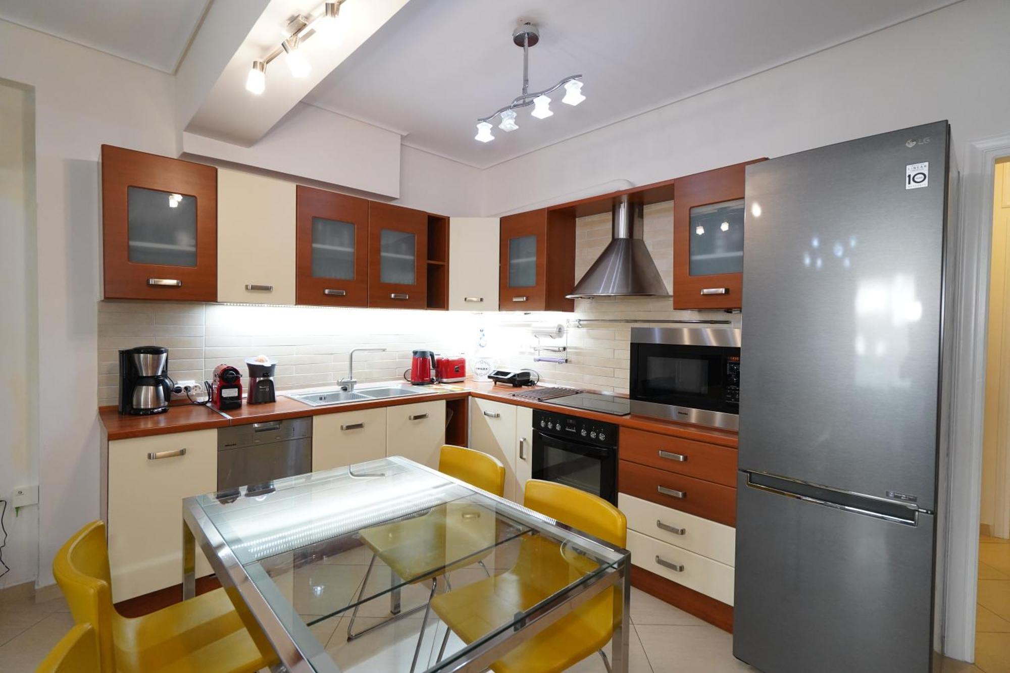 Garden Apartment Next To The Mall -Private Parking Афины Экстерьер фото