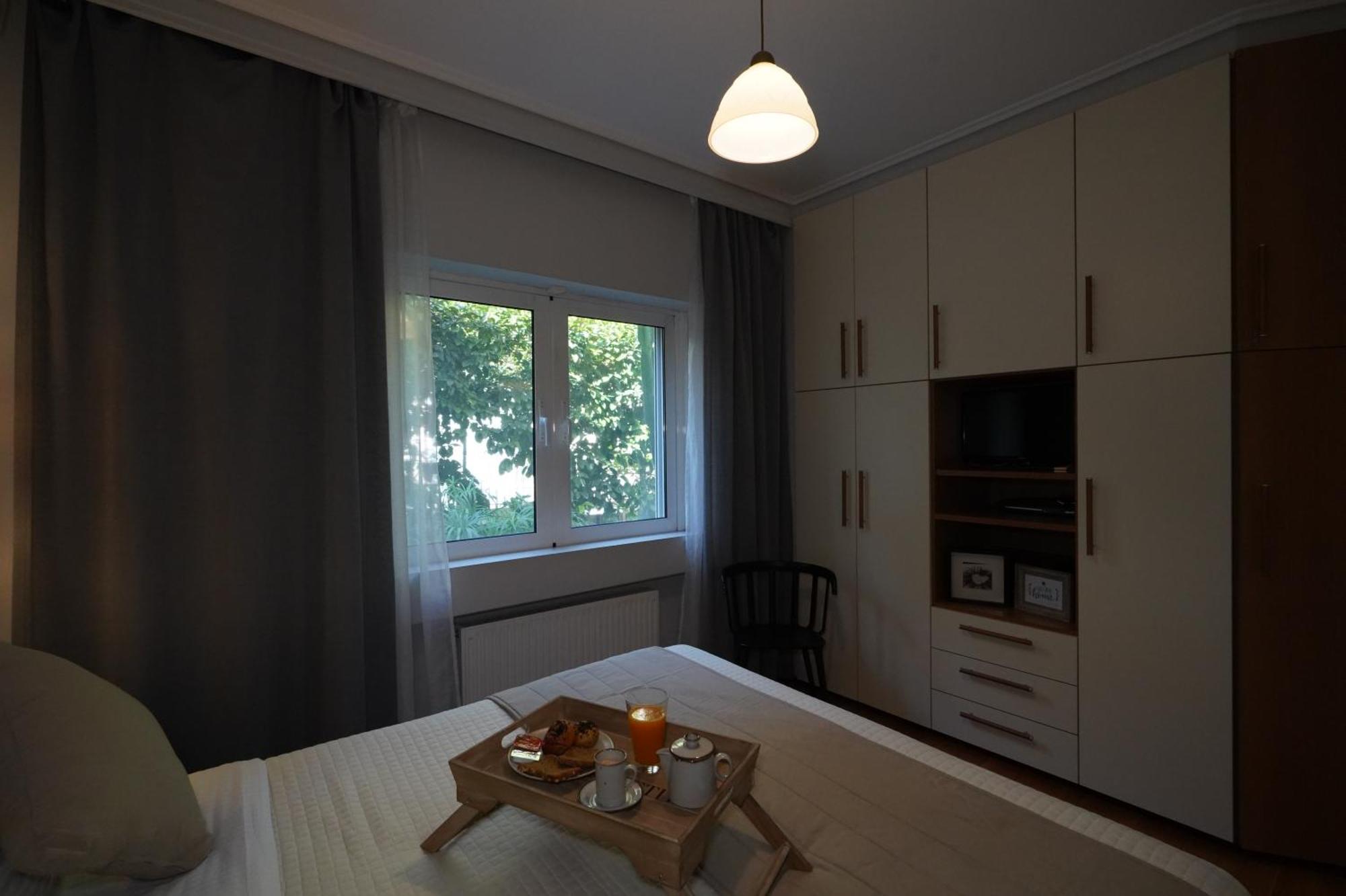 Garden Apartment Next To The Mall -Private Parking Афины Экстерьер фото